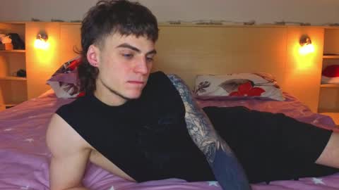 Gus online show from May 1, 12:54 pm