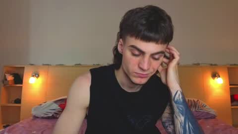 Gus online show from May 2, 12:55 pm