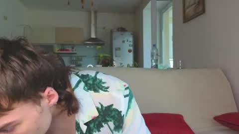 Gus online show from May 27, 11:18 am