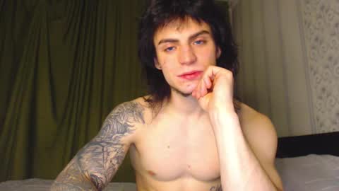 Gus online show from November 11, 6:21 pm