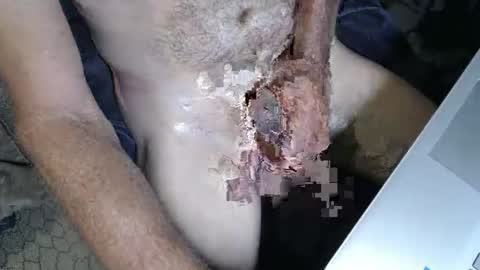 Snapshot of slyfast1 chatting on October 25, 4:13 am slyfast1 online show from October 25, 4:13 am