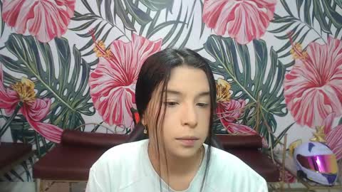 Mariana Torres online show from May 4, 1:06 pm