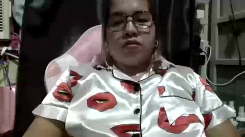 Snapshot of small_boobs59 chatting on September 23, 2:33 pm Lovewella online show from September 23, 2:33 pm