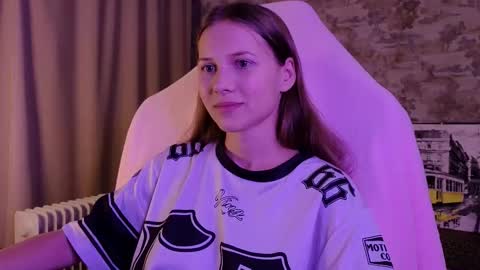 Emma online show from February 25, 2:15 am