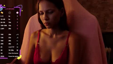 Snapshot of small_emma0 chatting on October 8, 7:31 pm Emma online show from October 8, 7:31 pm