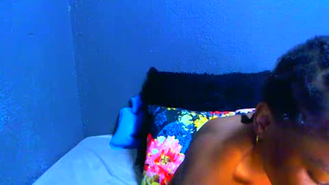 smallboobsxx online show from June 14, 5:09 am