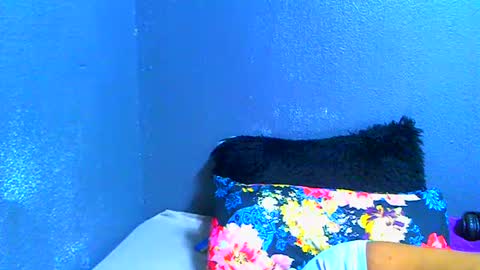 smallboobsxx online show from August 4, 10:00 am