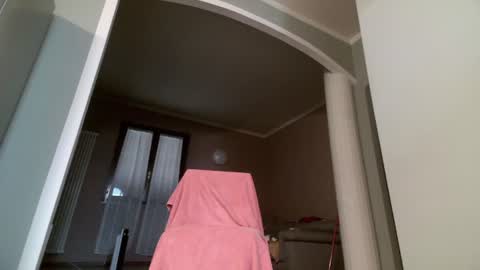 smallone8825 online show from July 17, 5:59 pm