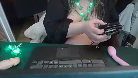 smalltowntrouble online show from March 17, 7:08 pm