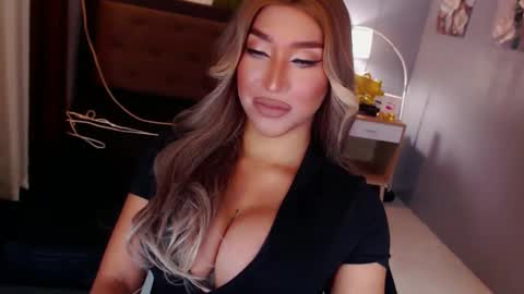 smasherqueen online show from May 20, 2:12 pm