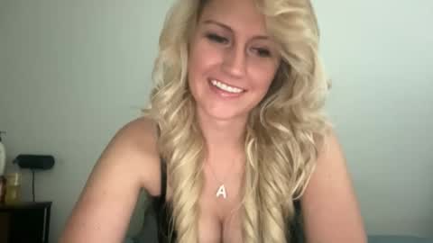 smexxii93 online show from October 31, 7:03 pm