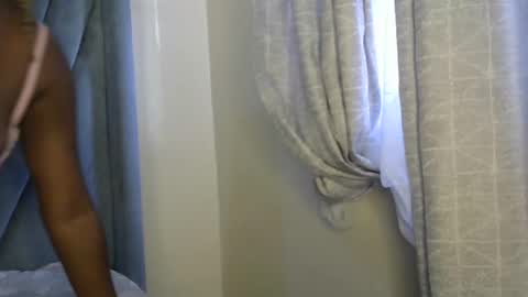 smiley_berry online show from November 15, 3:19 am