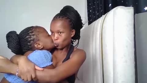 smiley luv1 online show from February 19, 8:57 am