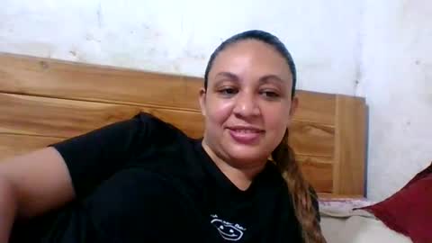 Snapshot of smileycherry chatting on November 2, 3:39 am smileycherry online show from November 2, 3:39 am