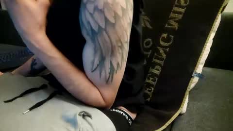 Snapshot of smokeandwatching chatting on January 24, 9:26 pm Smokeandwatching online show from January 24, 9:26 pm