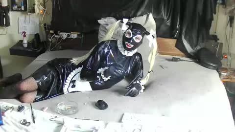 smokeslut365 online show from February 15, 9:30 am