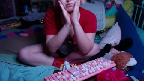 DIAN dee-ann online show from January 7, 4:48 pm