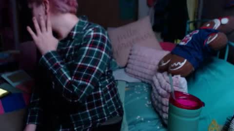 DIAN dee-ann online show from January 19, 12:59 am