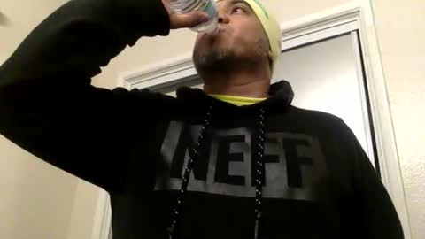 smoothstrik3r online show from November 25, 2:27 pm