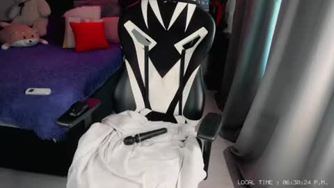 Sex-machine is my passion activate it with your tips and enjoy with me online show from July 28, 3:43 pm