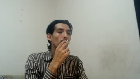 snackontime19 online show from June 18, 5:24 am