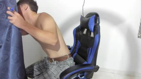 snakeguy08 online show from August 5, 7:38 am