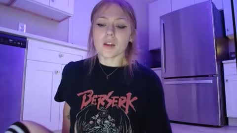 sneakyalicek online show from February 25, 6:44 pm