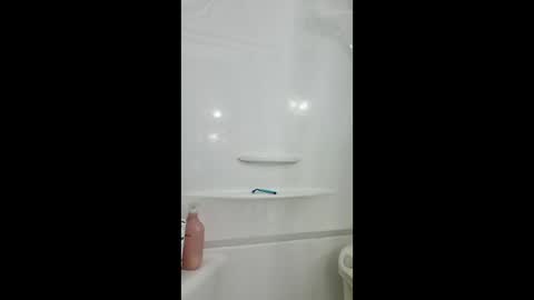 sneakypeteyo1 online show from May 18, 7:36 am