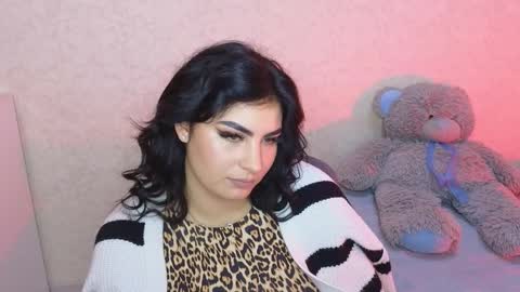 Snapshot of snickertail chatting on October 4, 3:21 pm Olivia online show from October 4, 3:21 pm