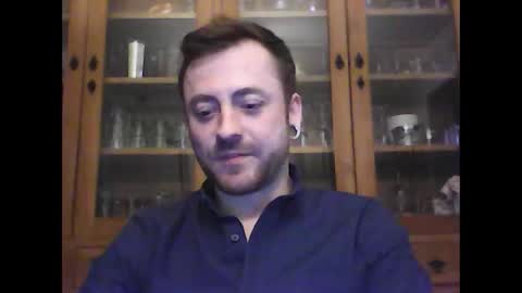 snoecks online show from February 14, 11:51 pm