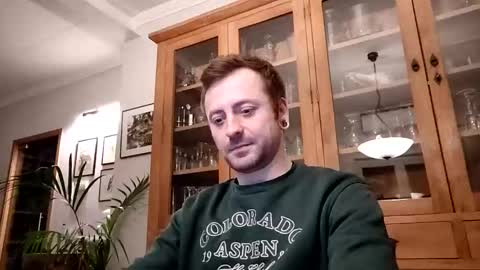 snoecks online show from March 13, 6:44 pm