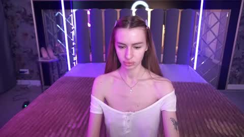 snow_whiteeex online show from May 16, 6:54 am
