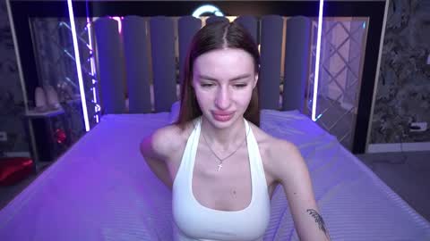 snow_whiteeex online show from April 23, 6:54 am