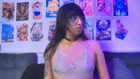 Snow and Bubble online show from May 23, 9:11 pm