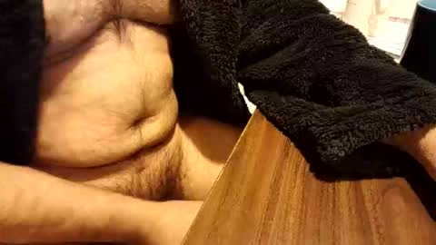 watchmecum online show from February 6, 5:05 pm