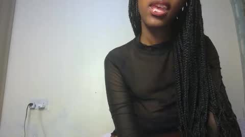 snowfox254 online show from October 28, 7:04 pm