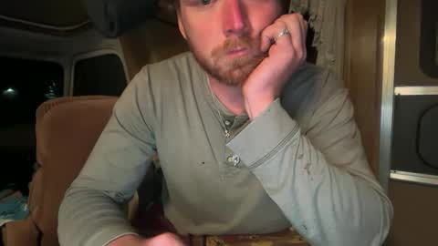 snowtrooper888 online show from May 2, 3:01 am