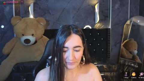 soffi_betacur_b online show from October 18, 8:13 pm