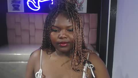 soffia_b online show from September 17, 3:10 am