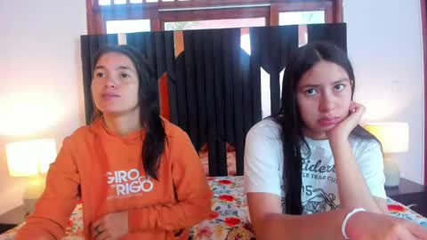 soffy and mia online show from October 8, 1:06 pm