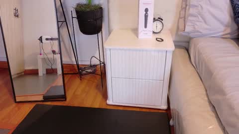 Soffy  online show from March 6, 12:04 pm