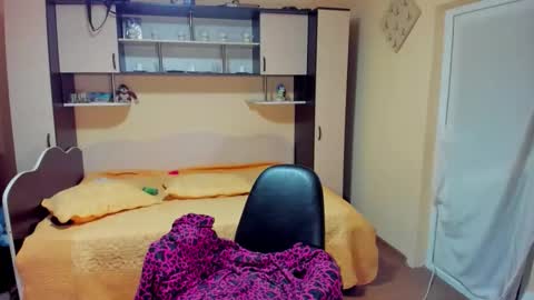 Soffy online show from May 3, 4:40 am