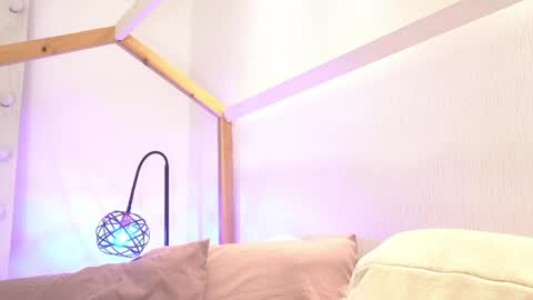 sofhia cruz online show from April 28, 7:29 pm