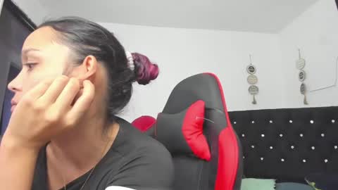 SOFI AND SANTY online show from May 18, 11:55 pm