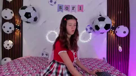 sofi_cuttie online show from June 30, 11:46 pm
