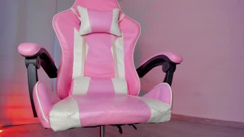 Snapshot of sofi_martinezz chatting on September 11, 10:55 pm Sophie online show from September 11, 10:55 pm