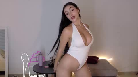 Sofi smith   online show from November 11, 11:40 pm