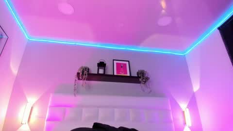 sofi_sp online show from April 22, 11:50 am