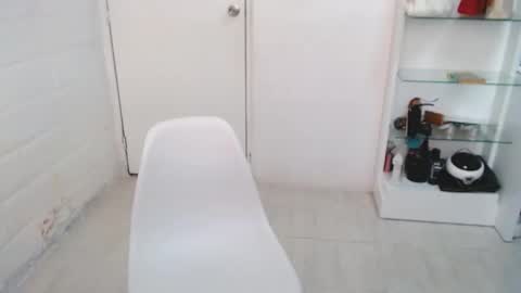 sofia vene  online show from November 4, 1:45 pm