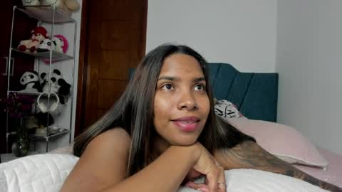 sofia86379 online show from May 5, 7:19 pm
